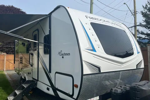 tim's Coachmen freedom express Travel Trailer