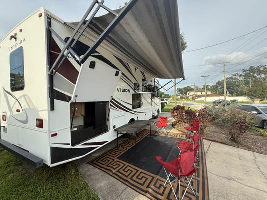 Aileen's RV Cottage