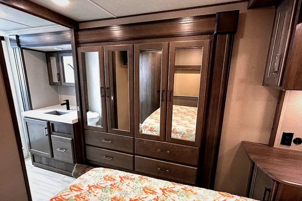 Grand Design solitude Fifth Wheel