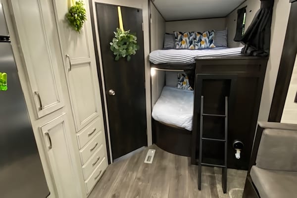 Jayco Jay Flight 28BHBE "Infinity"