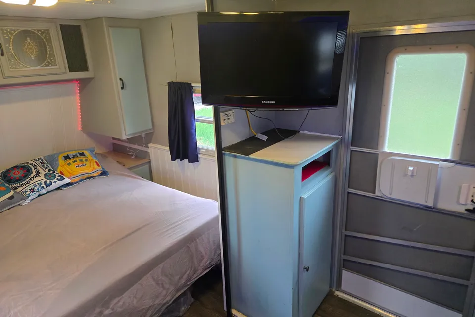 Geoff's Fleetwood Mallard Travel Trailer