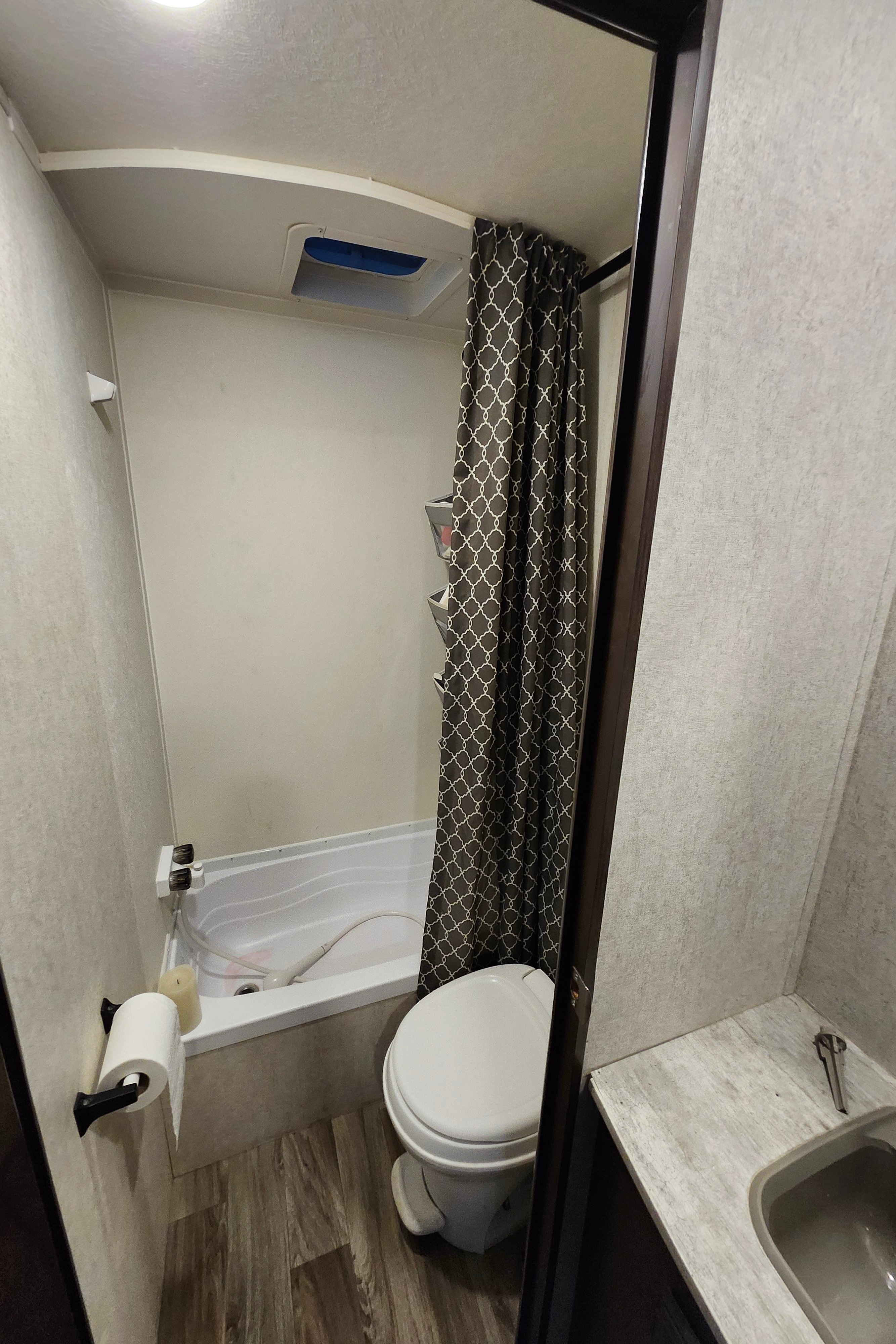Chris's Starcraft Autumn ridge Travel Trailer