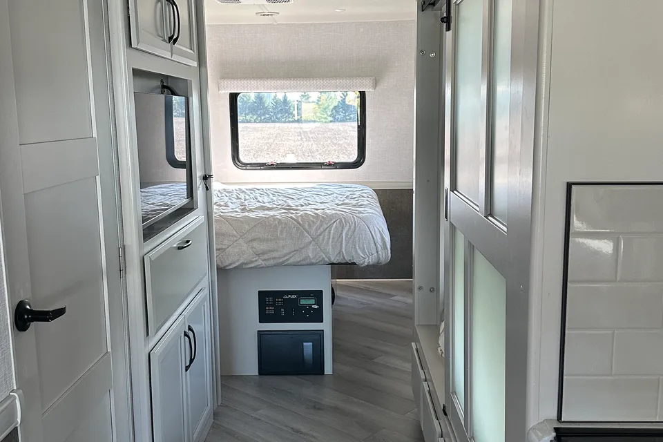 Holiday Rambler Eclipse 34J Class A