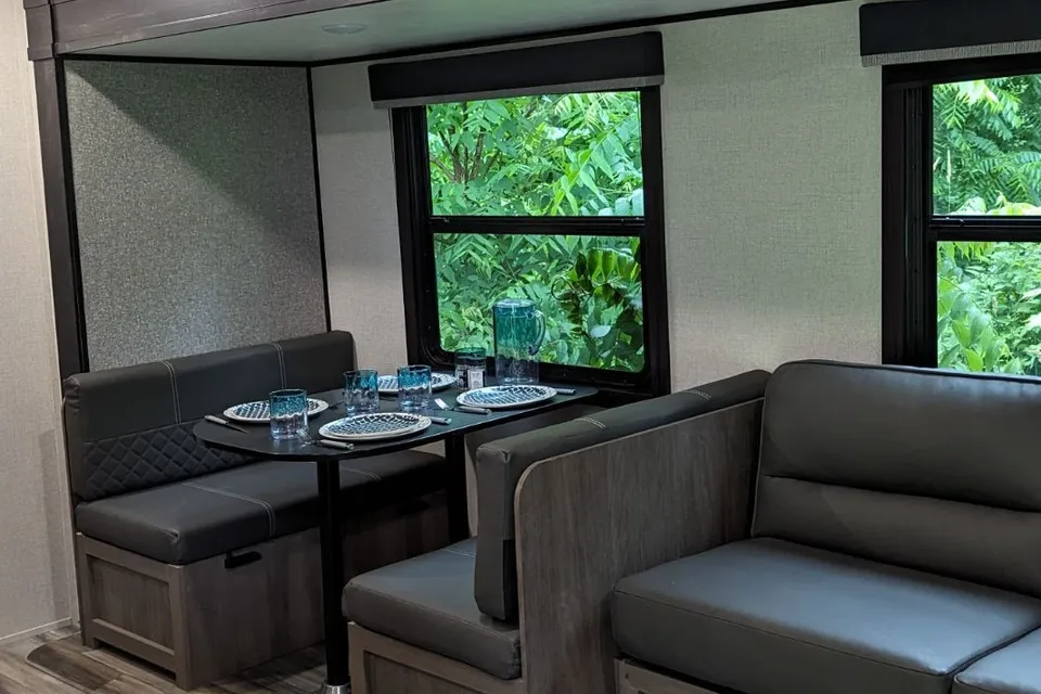 Mike's Starcraft Autumn ridge Travel Trailer