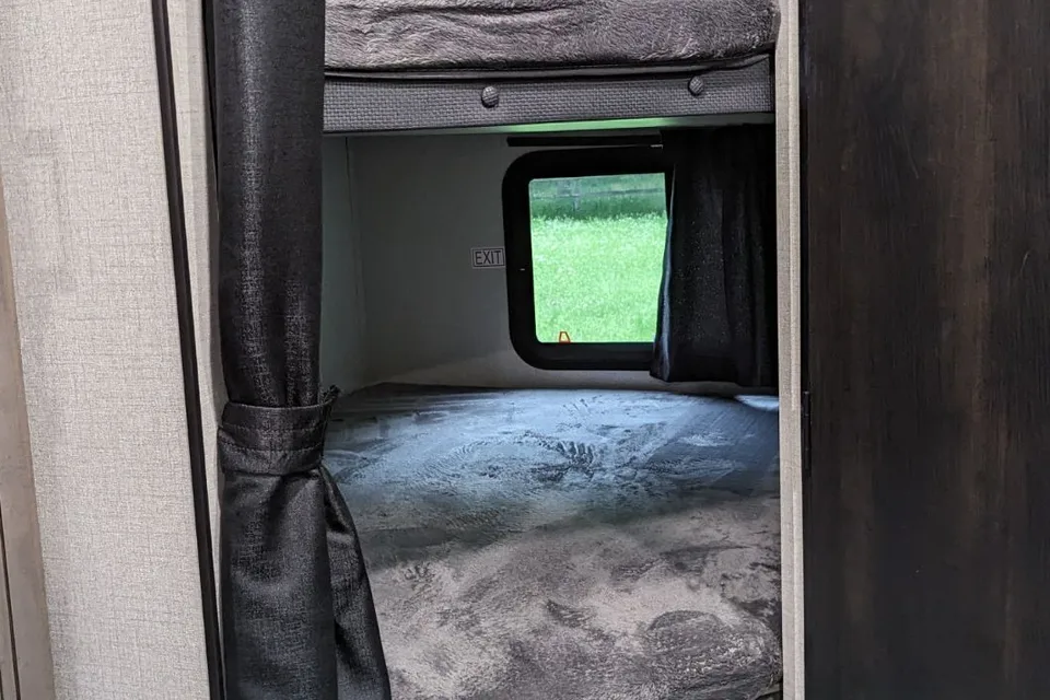 Mike's Starcraft Autumn ridge Travel Trailer
