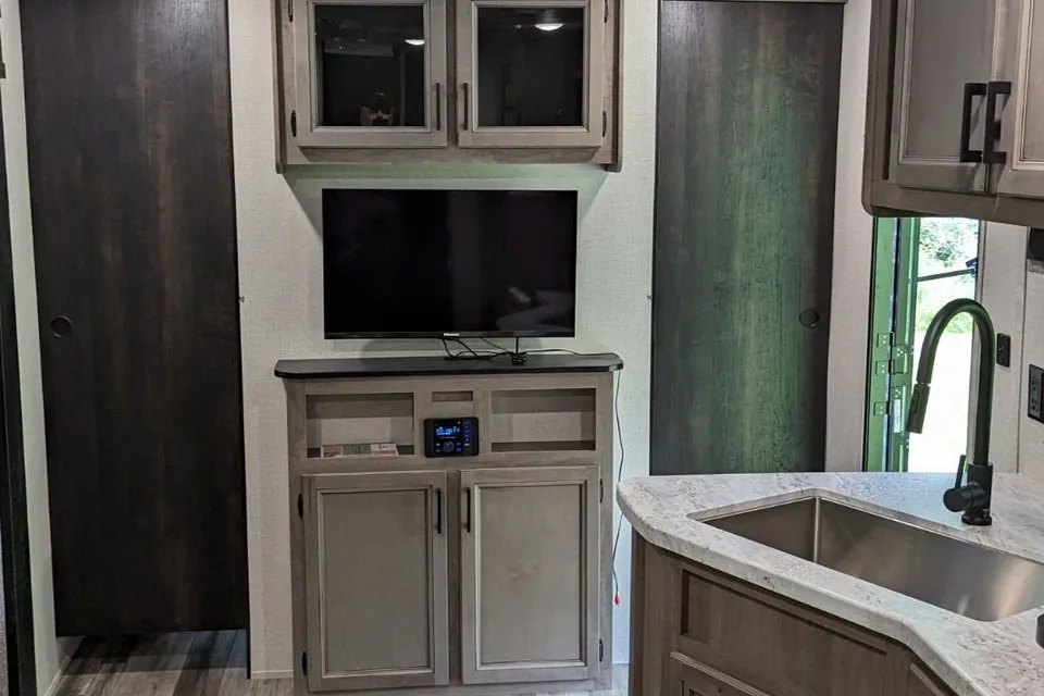 Mike's Starcraft Autumn ridge Travel Trailer