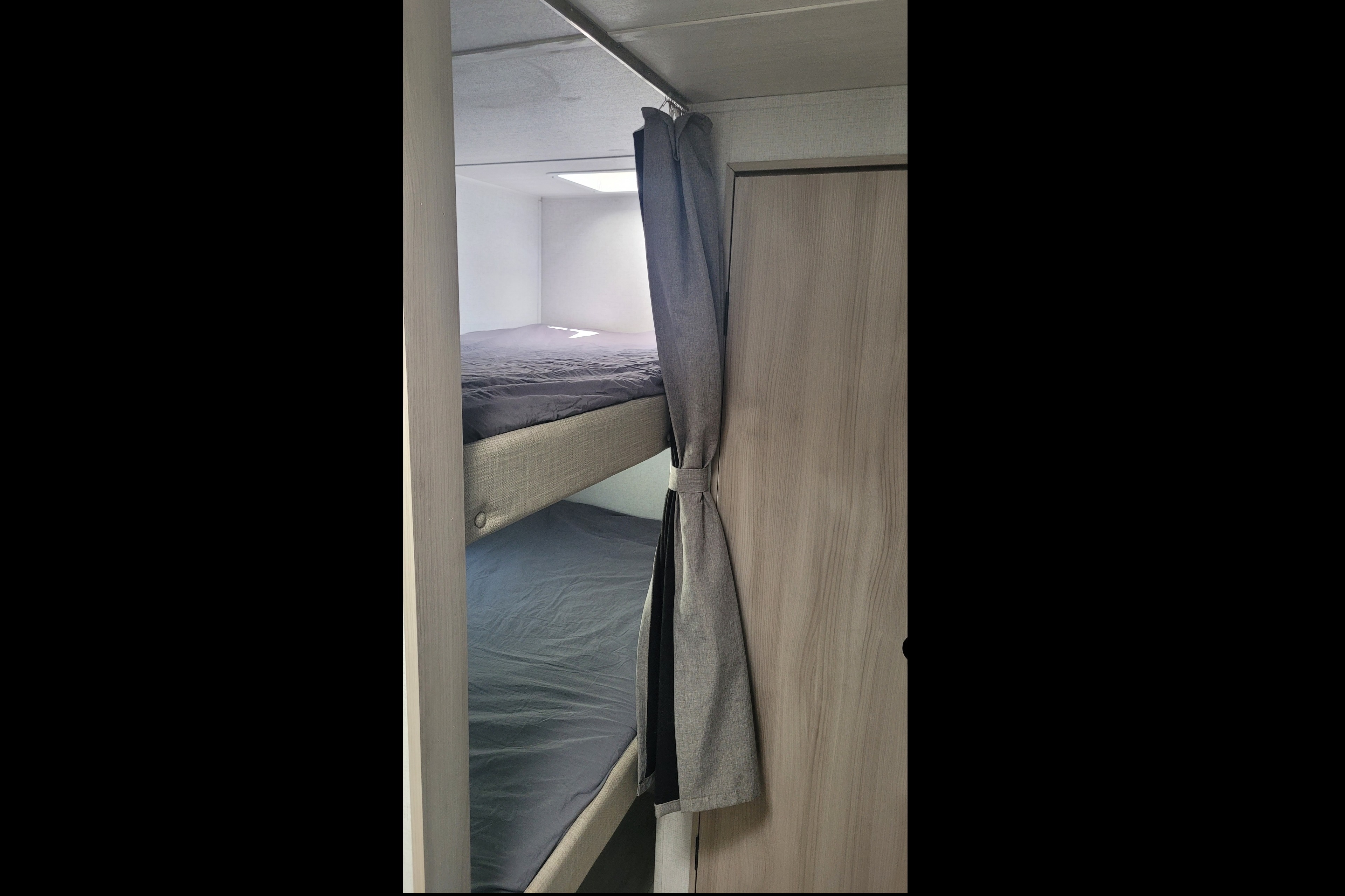 2025 Della Terra | Sleeps 9 | King Bed + Bunks | Family Friendly
