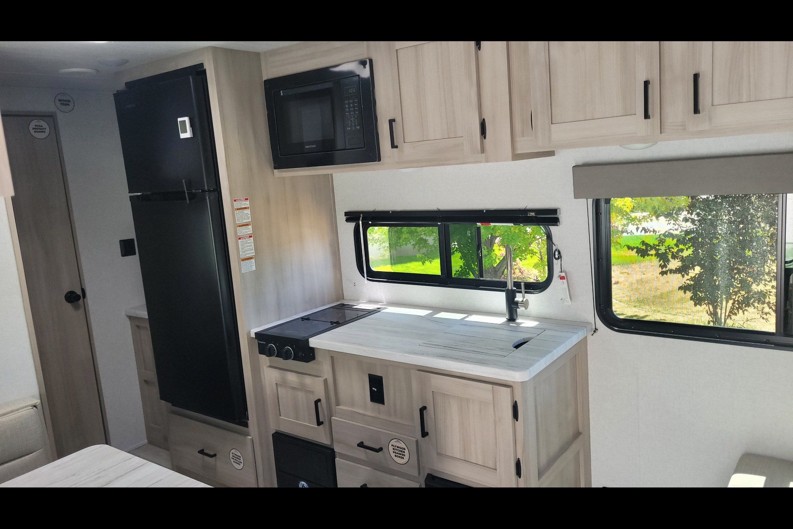 2025 Della Terra | Sleeps 9 | King Bed + Bunks | Family Friendly