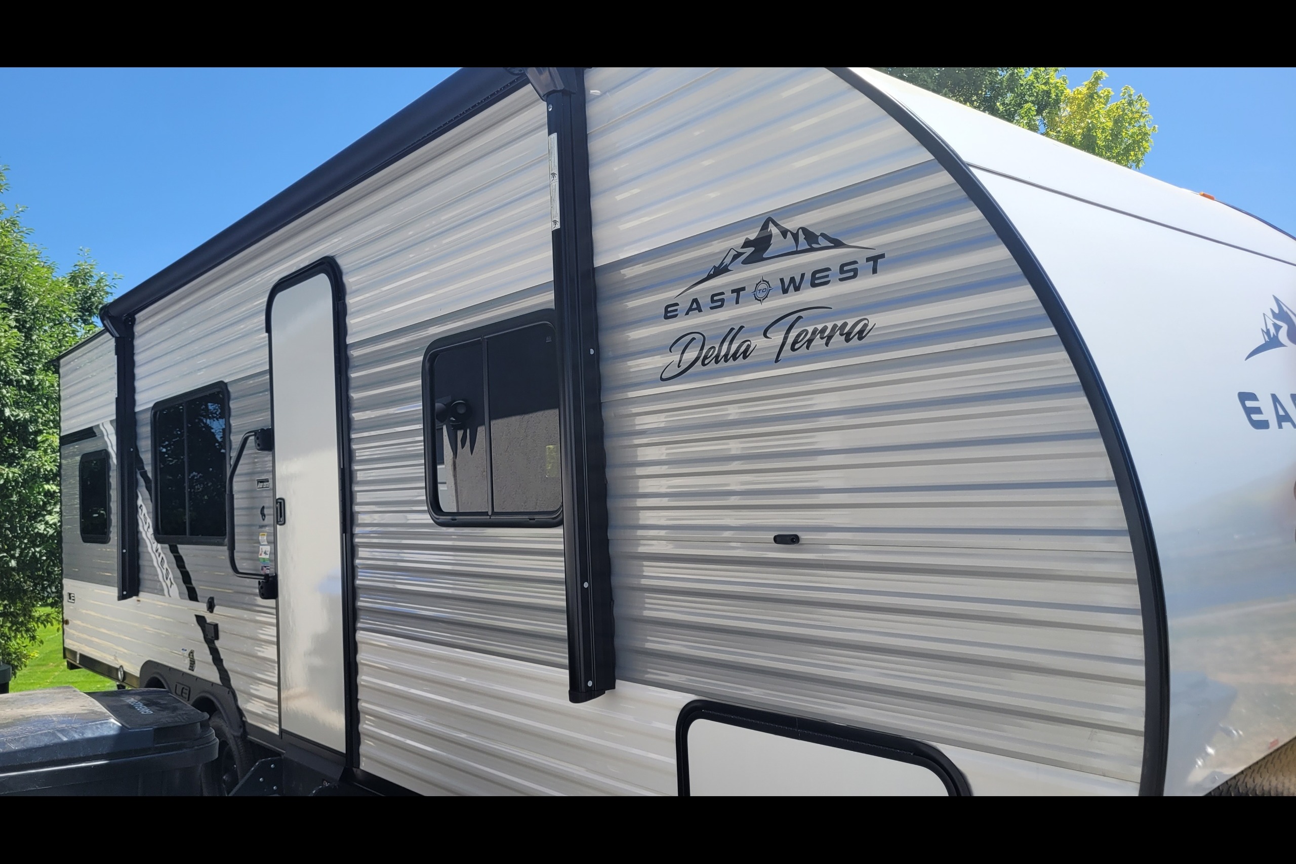 2025 Della Terra | Sleeps 9 | King Bed + Bunks | Family Friendly