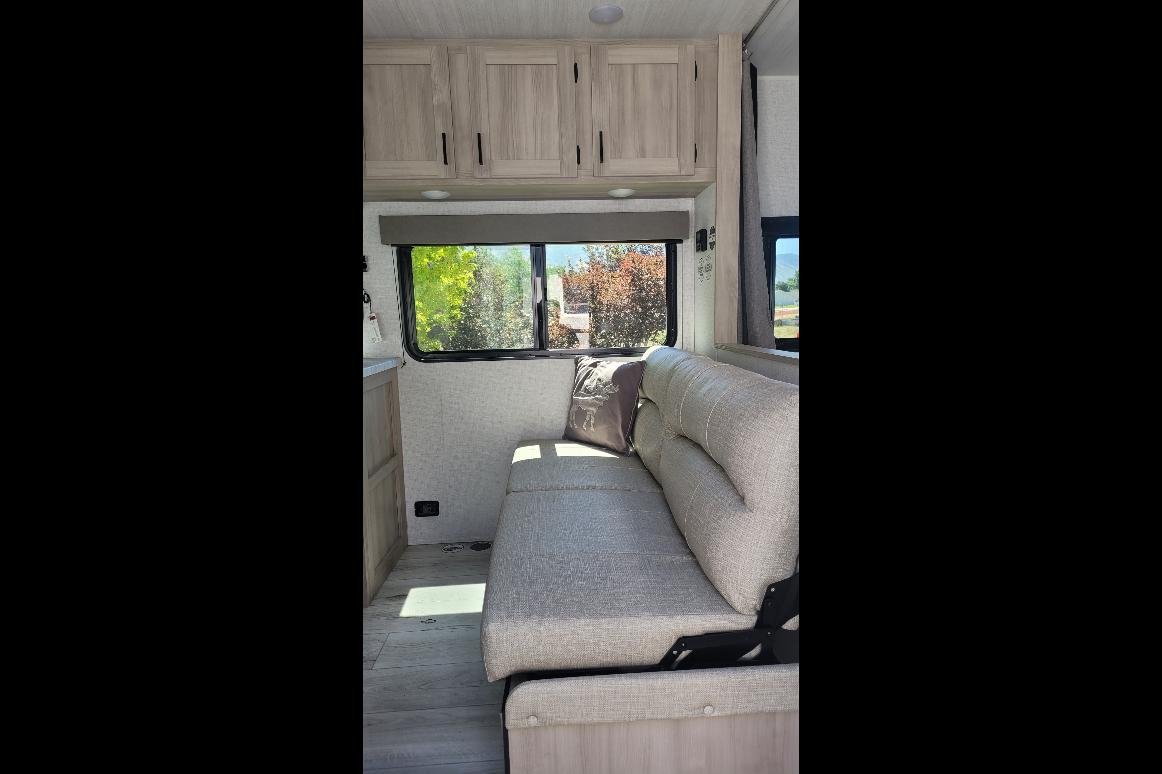 2025 Della Terra | Sleeps 9 | King Bed + Bunks | Family Friendly