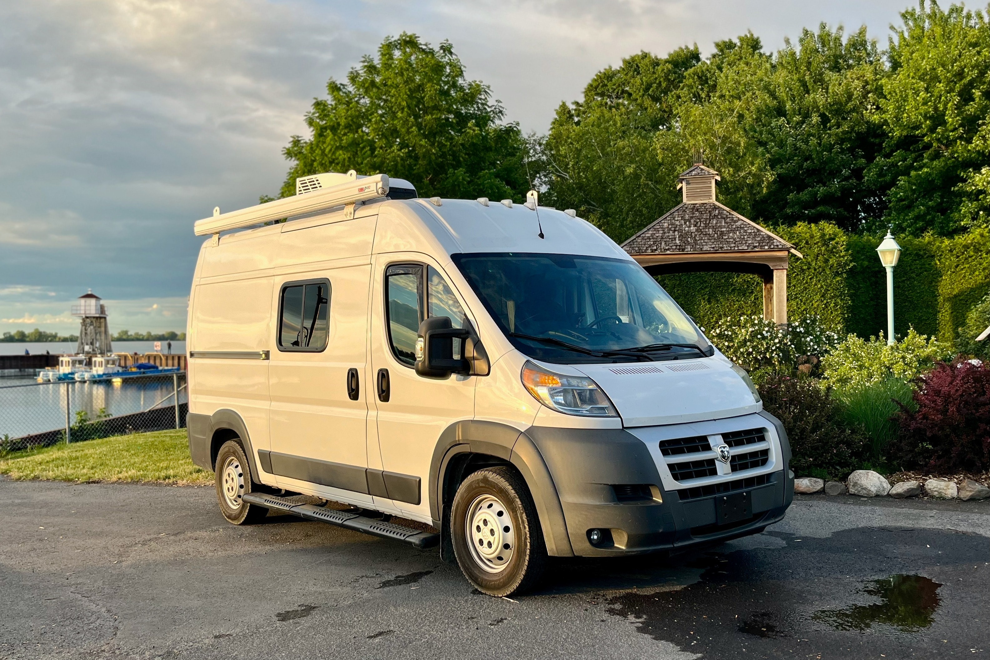 Béluga, Ram Promaster 2500