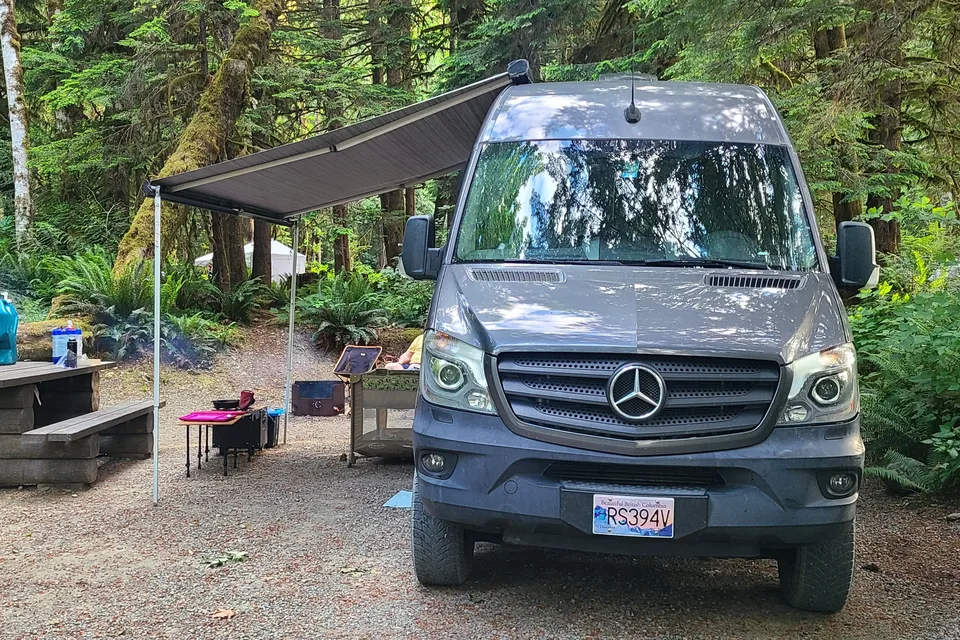 Blue Hawk 2 - Sprinter Campervan
