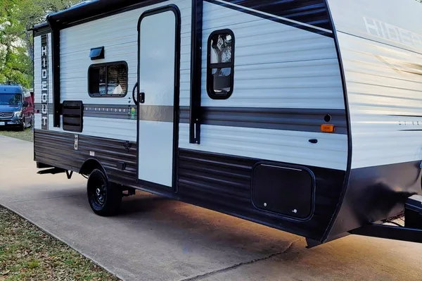 South Tejas RV Rentals-Hideout