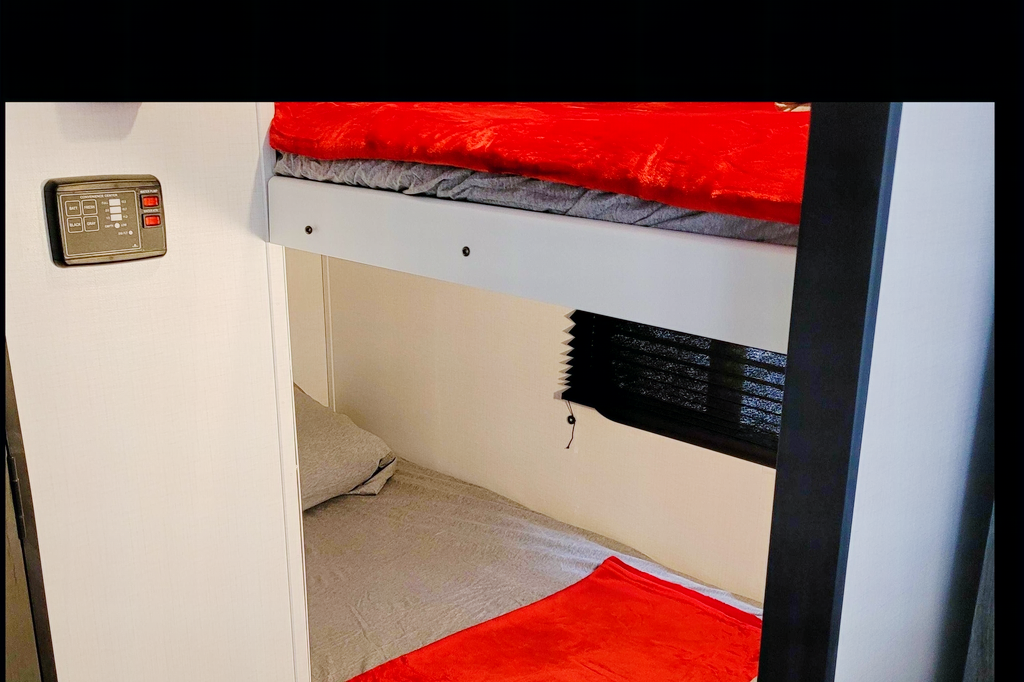 South Tejas RV Rentals-Hideout 