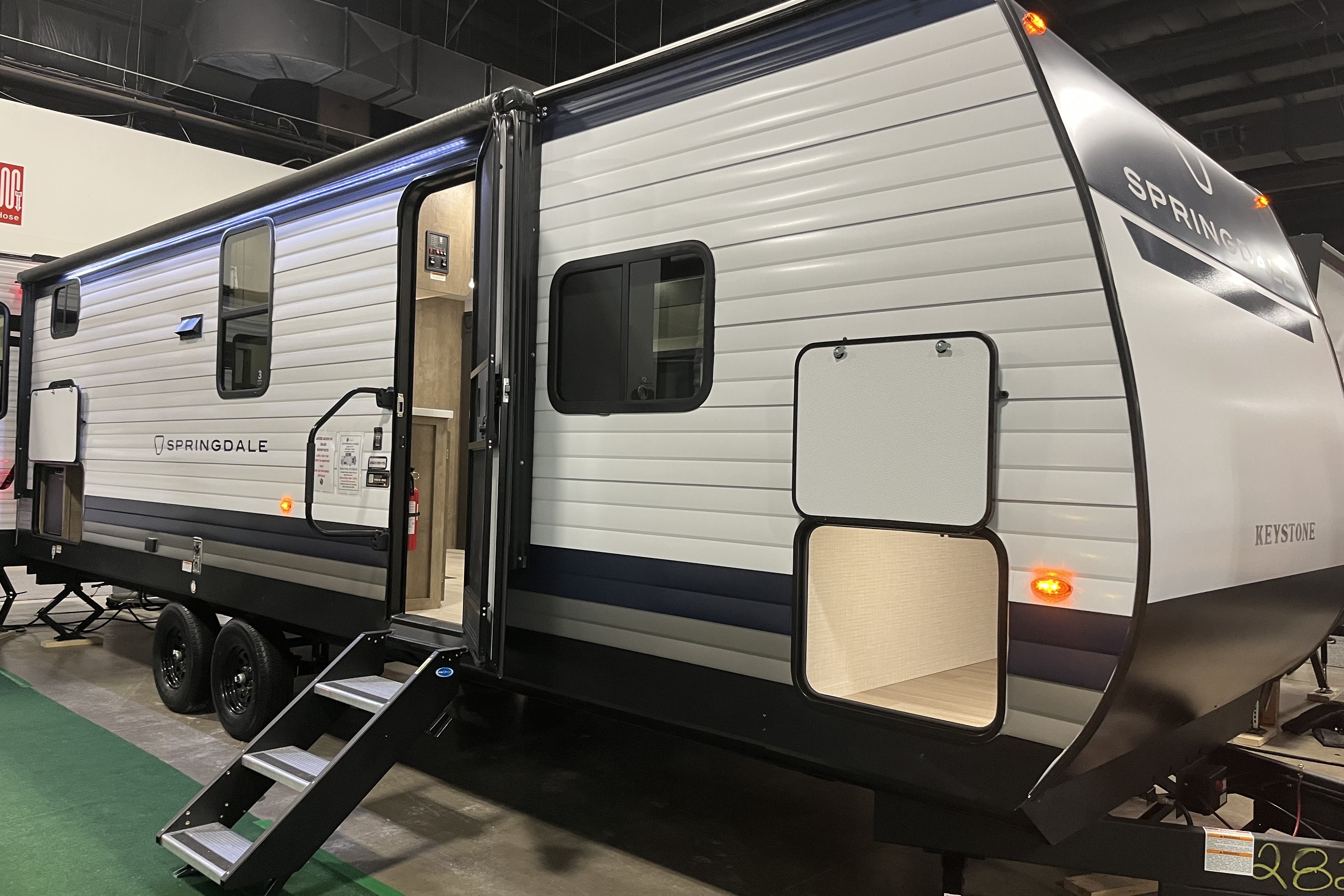 Iain's Springdale 2620vhs Travel Trailer