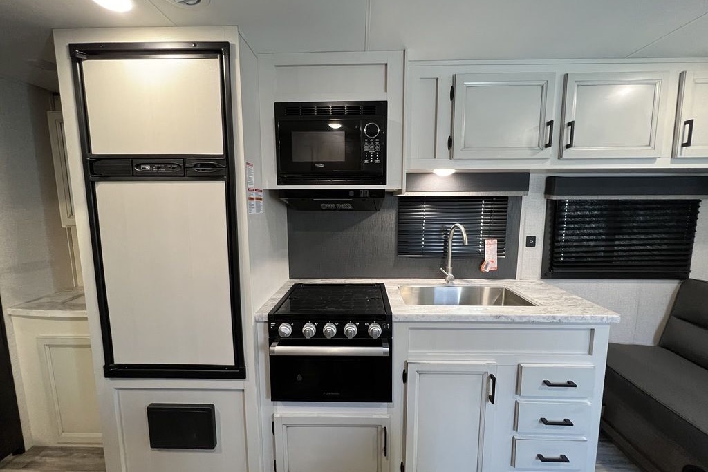 Family Friendly Midsize Travel Trailer