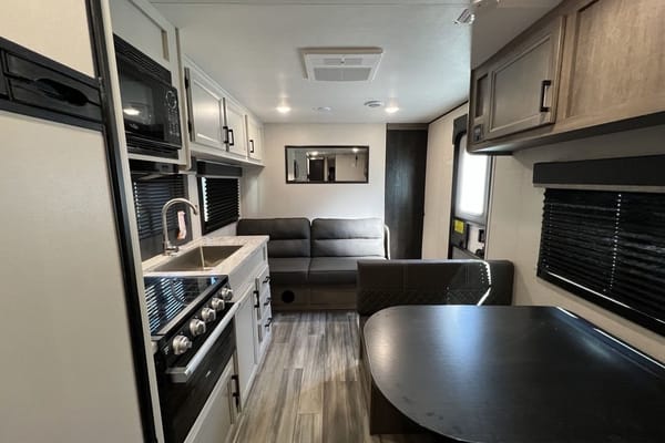 Family Friendly Midsize Travel Trailer