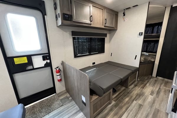 Family Friendly Midsize Travel Trailer