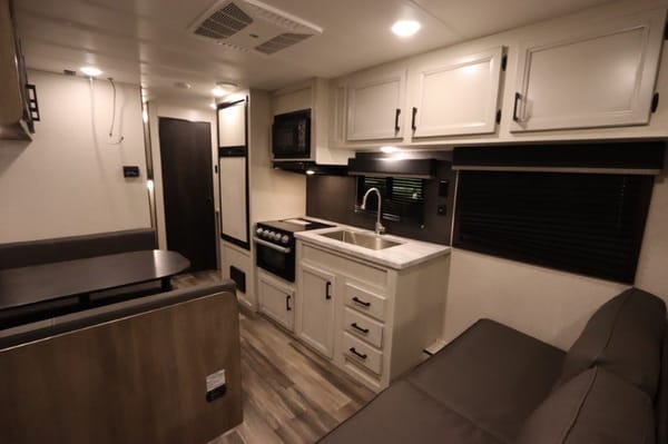 Family Friendly Midsize Travel Trailer
