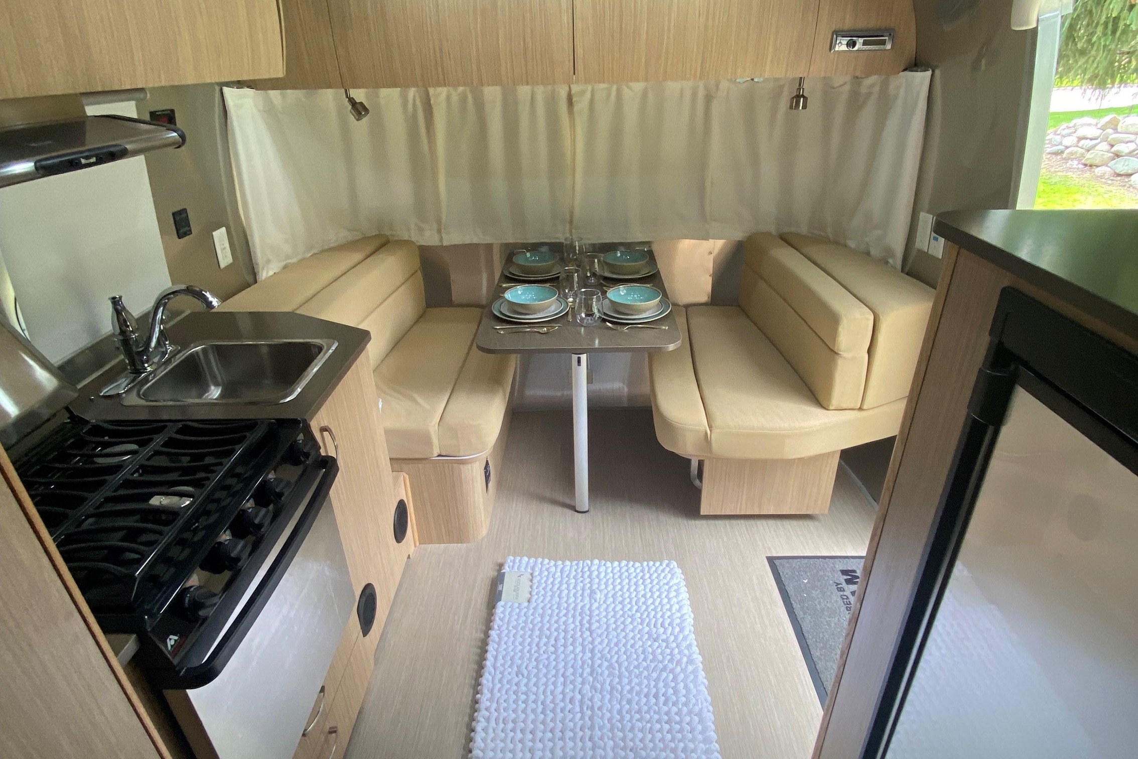 Magnolia 1 Airstream 19ft Flying Cloud **FULLY LOADED**