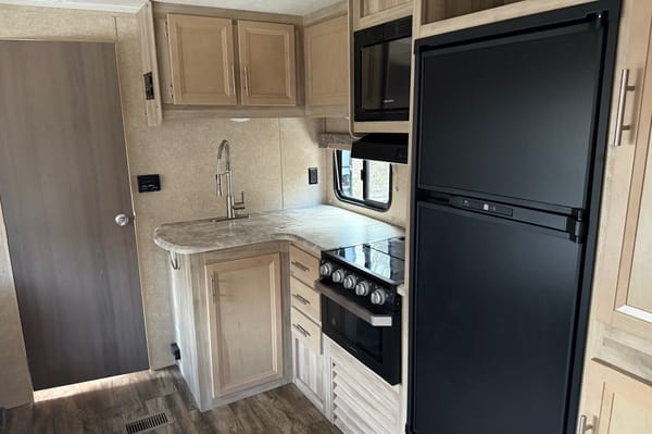Riverview Retreat Coachmen 273BHSCK Travel Trailer