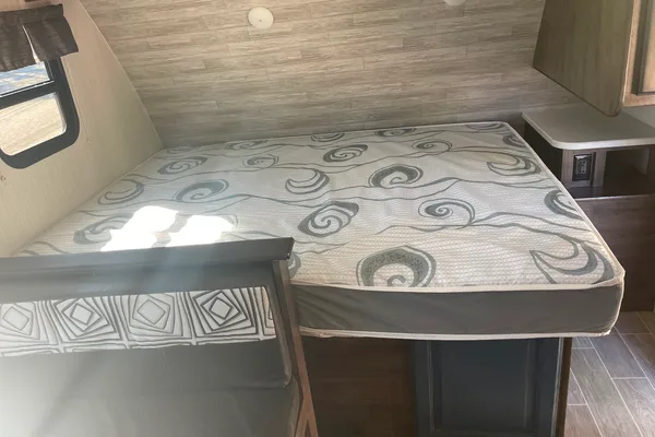 2020 Heartland Mallard 18’ Bunkhouse sleeps 5
