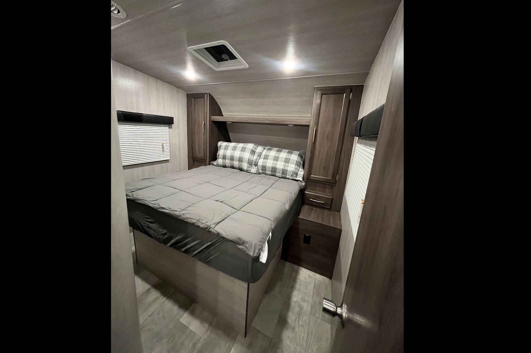 Michael's Genesis RV Vortex Travel Trailer