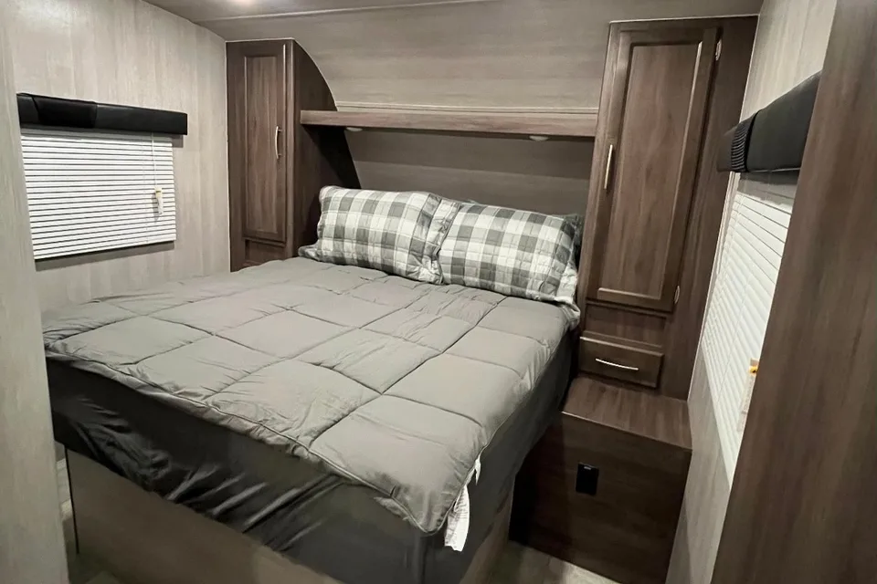 Michael's Genesis RV Vortex Travel Trailer