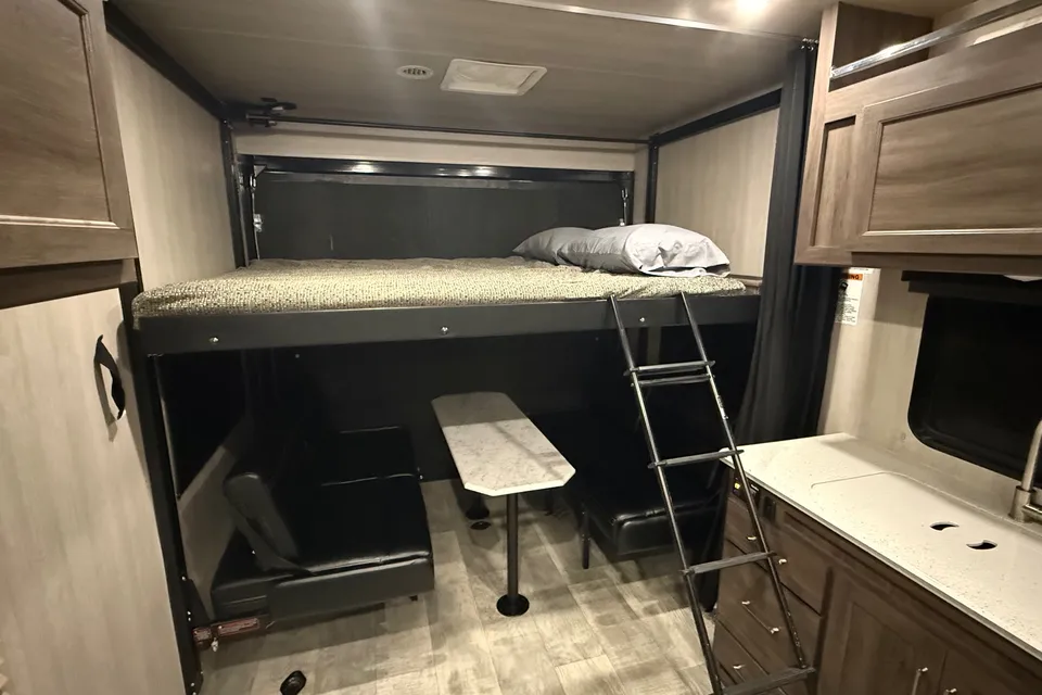 Coachchillin RV Rentals LLC