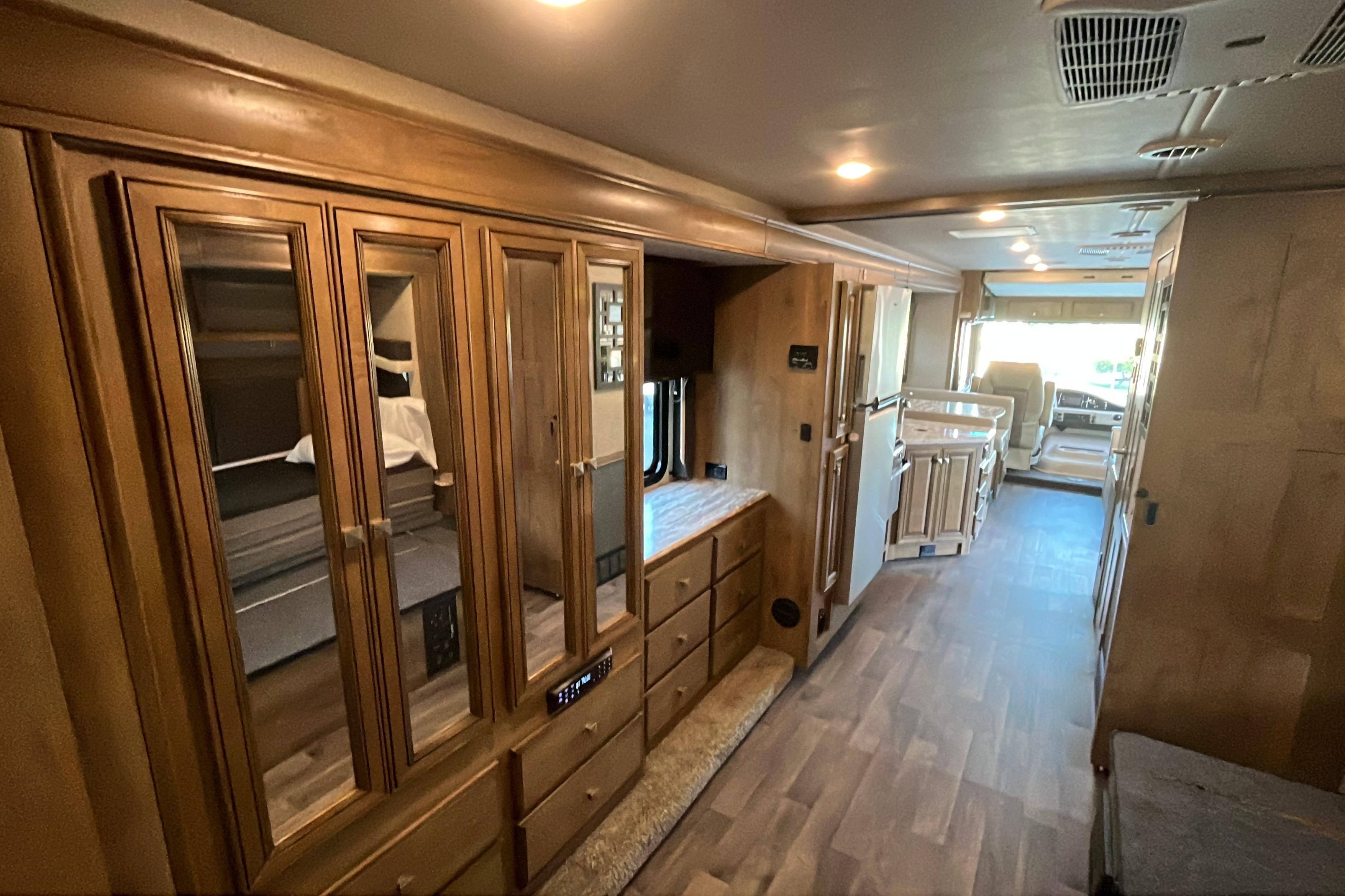 Family unit with 2 full-sized bathrooms.