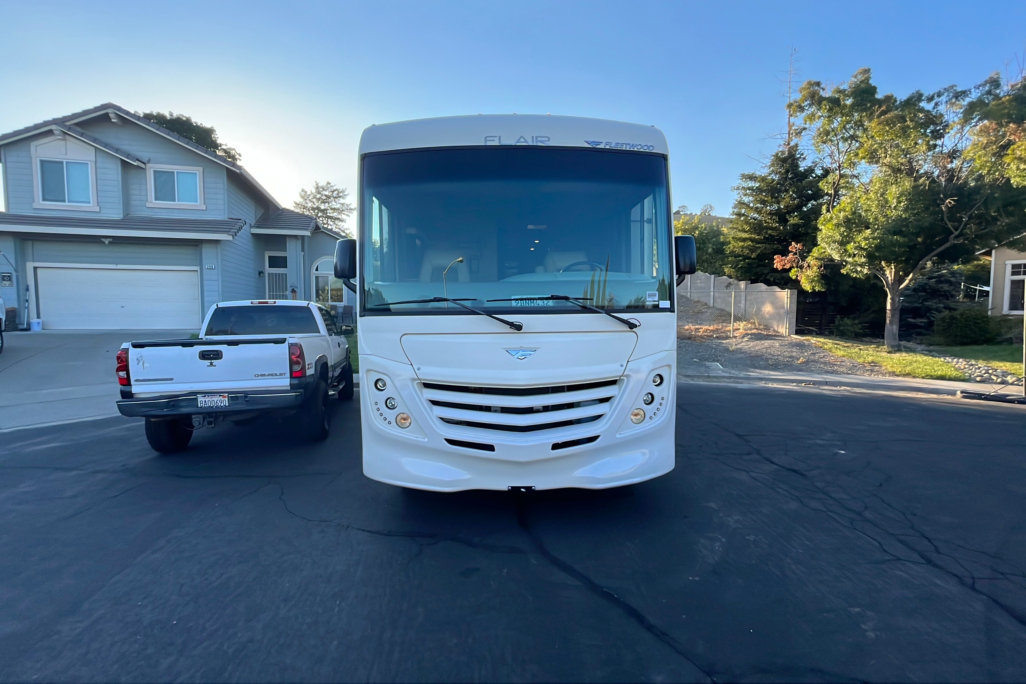 Family unit with 2 full-sized bathrooms.