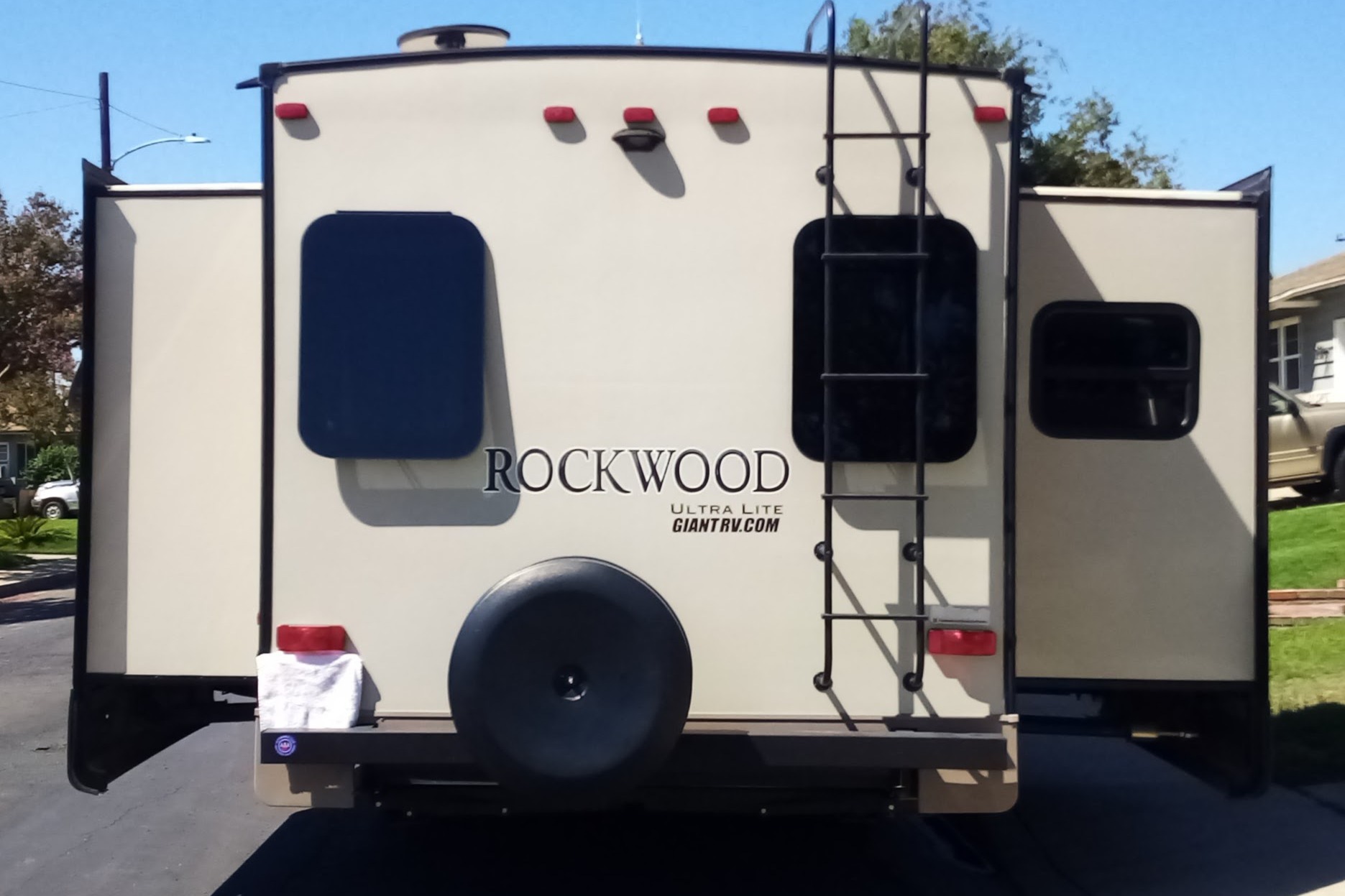 ""ROCKWOOD SOLID"" With A Very Spacious Living Area...