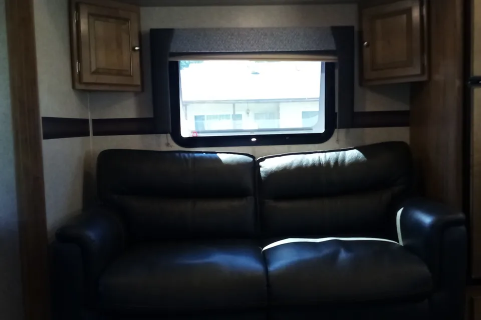 ""ROCKWOOD SOLID"" With A Very Spacious Living Area...