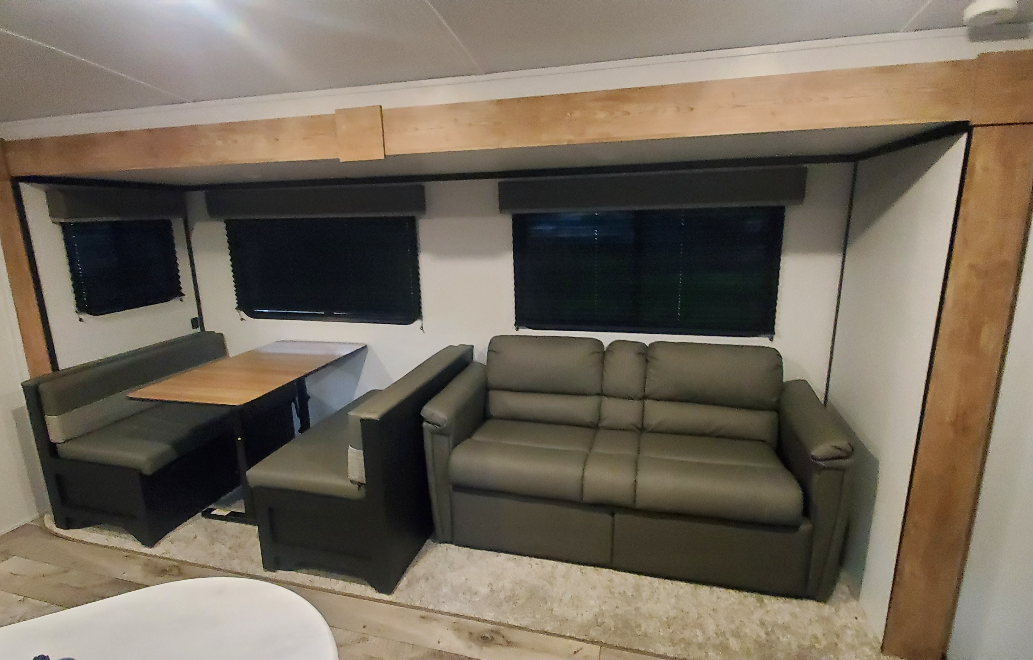 Cody's Keystone Springdale 295BH Travel Trailer