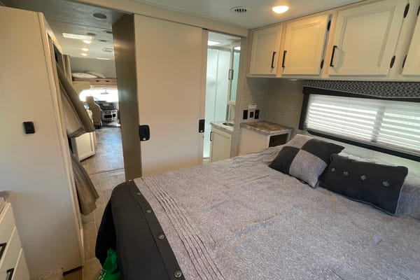🚐 VR FAMILIAL 32 pieds Full autonome