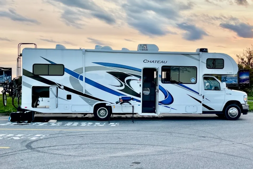 🚐 VR FAMILIAL 32 pieds Full autonome