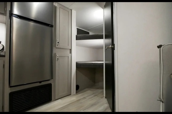 Tracer 260BHSLE - Compact Elegance!