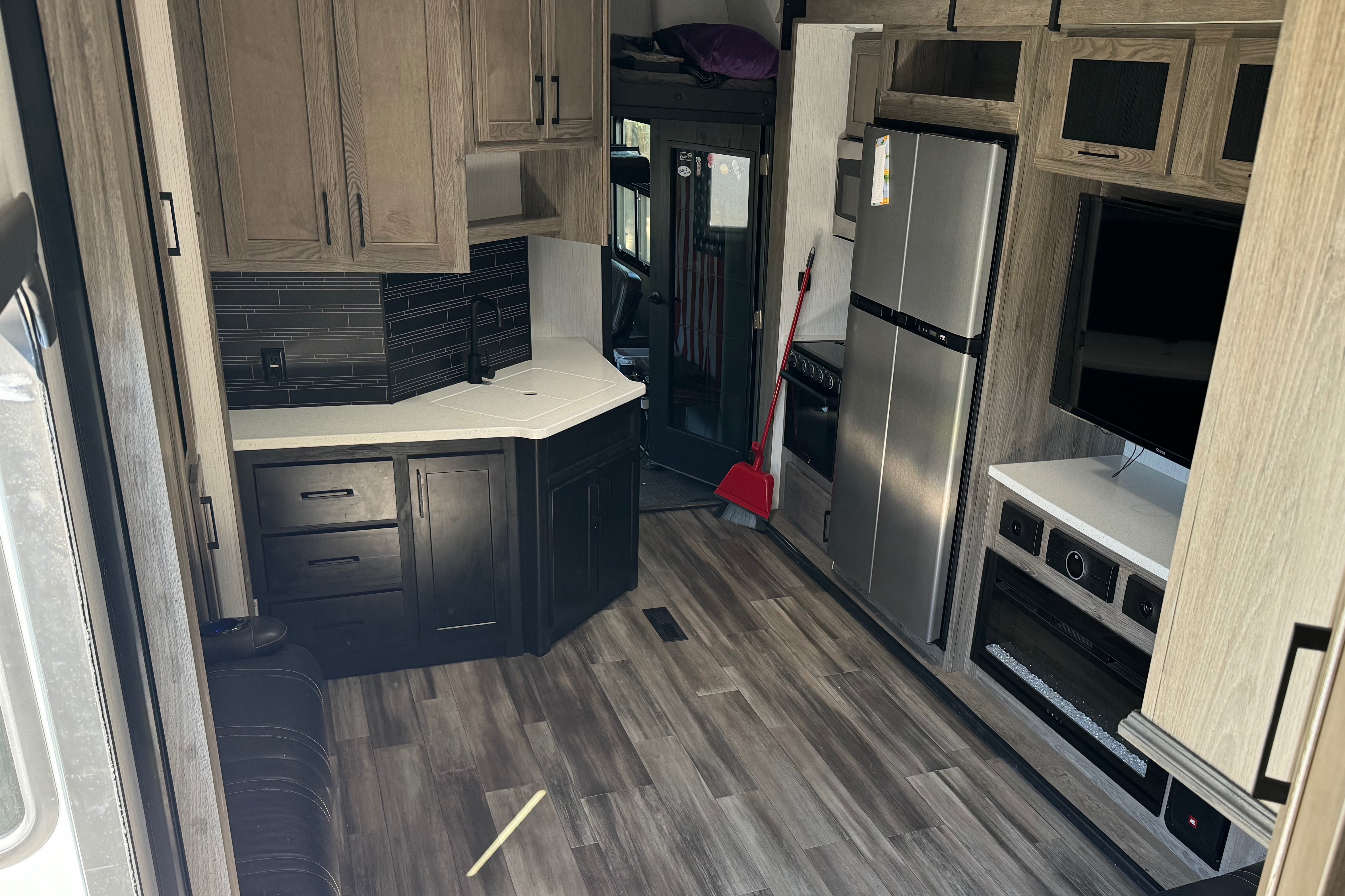 Sunflower RV Rentals Heartland Road Warrior Fifth Wheel