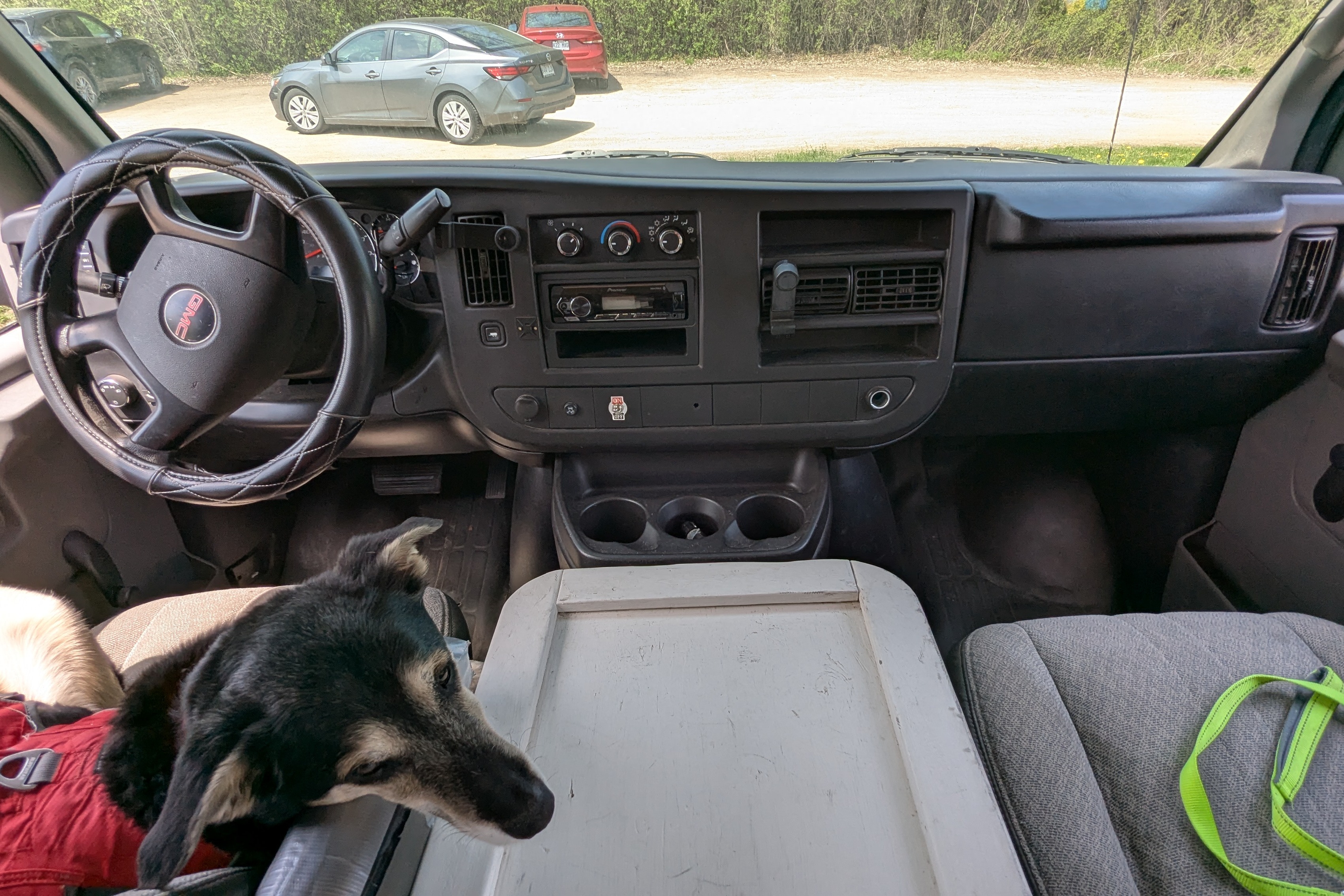 Shoebill Electrician (GMC Savana 2011)