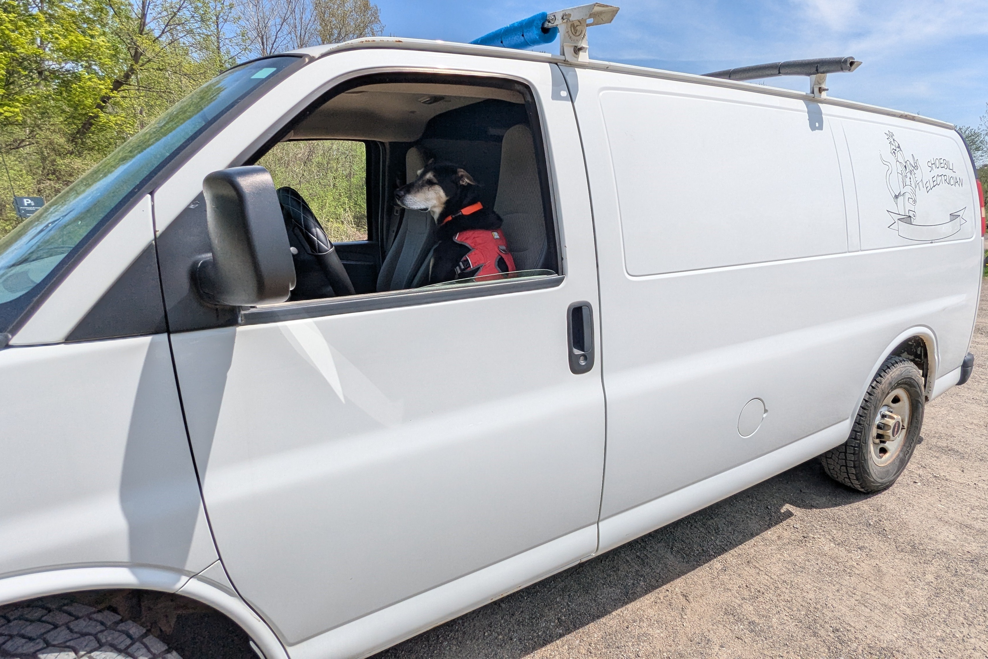Shoebill Electrician (GMC Savana 2011)