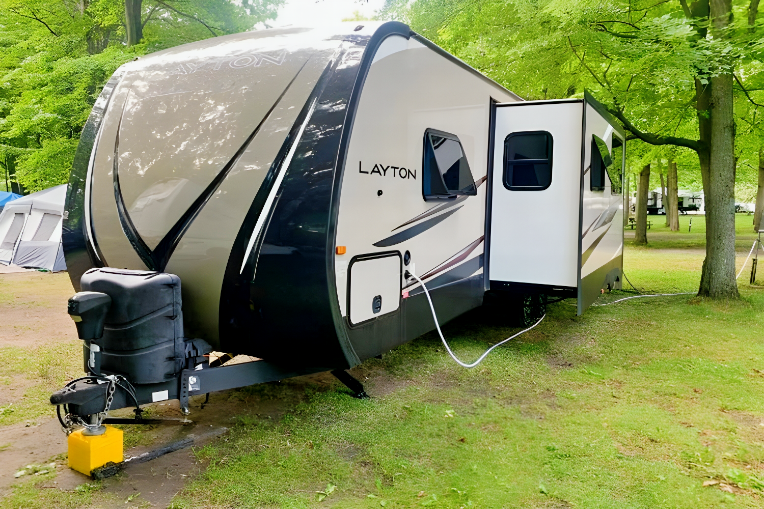La Trotteuse Layton Y285B Roulotte