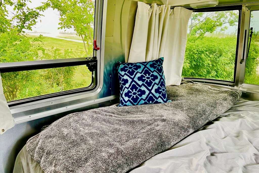 Airstream Glamping: Nomadic Bambi