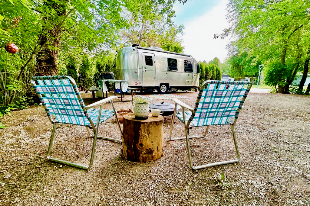 Airstream Glamping: Nomadic Bambi