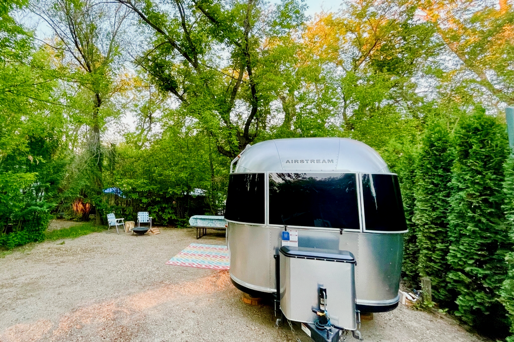 Airstream Glamping: Nomadic Bambi