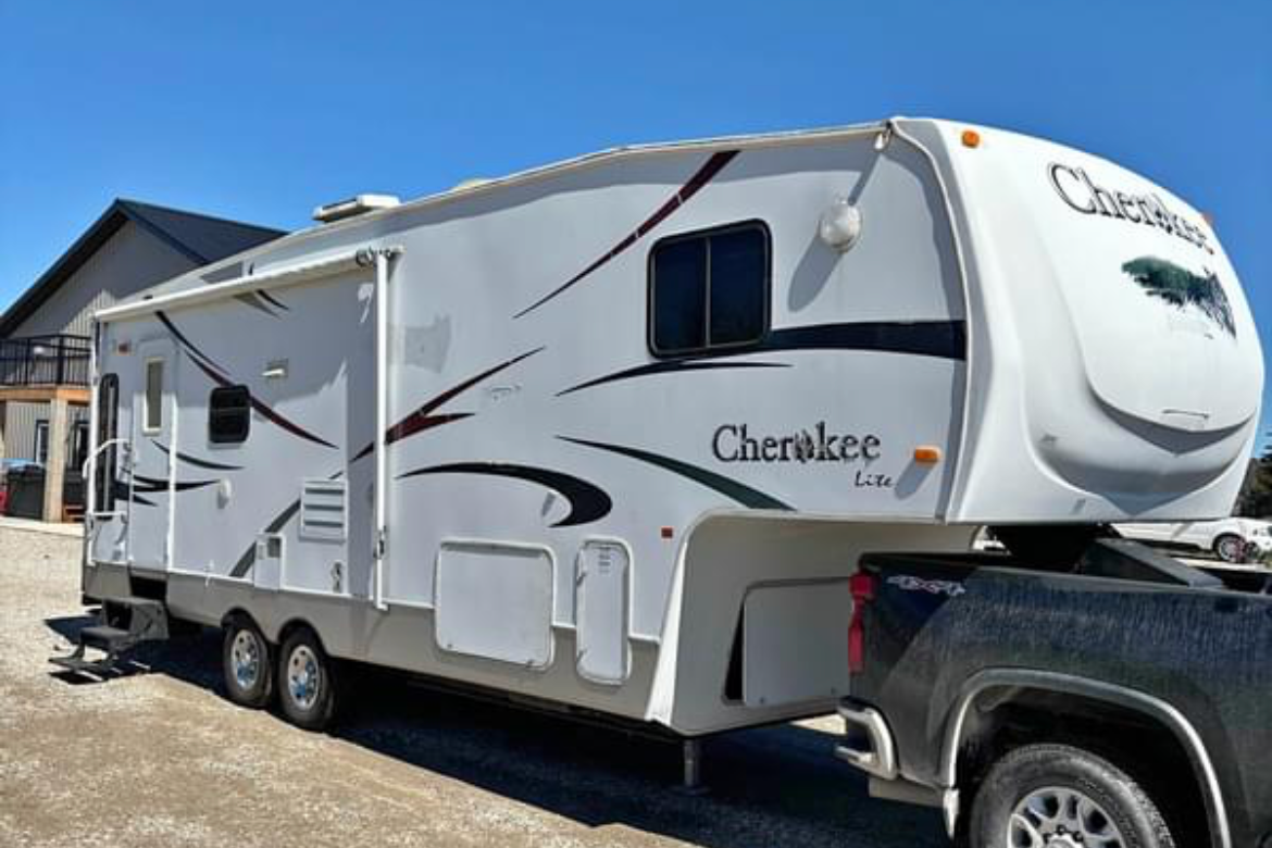 Keegan's Forest River 275LBS Fifth Wheel