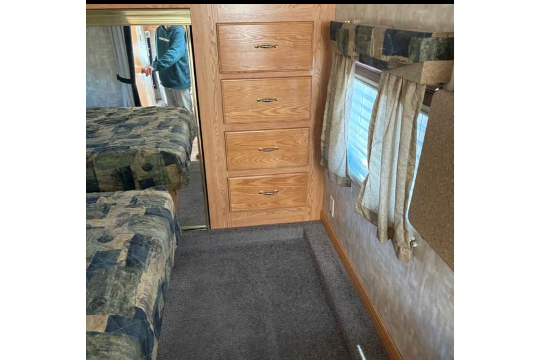 Keegan's Forest River 275LBS Fifth Wheel