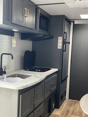 James's Keystone 1700BH Travel Trailer