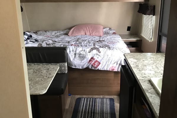 Mathew's Aspen Trailer Trailer 1700 BH Travel Trailer