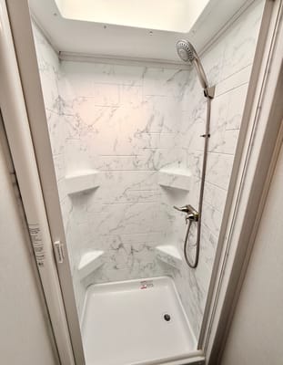 2023 Forest River SUNSEEKER 2250(Bedroom slide) - Sleeps 5!