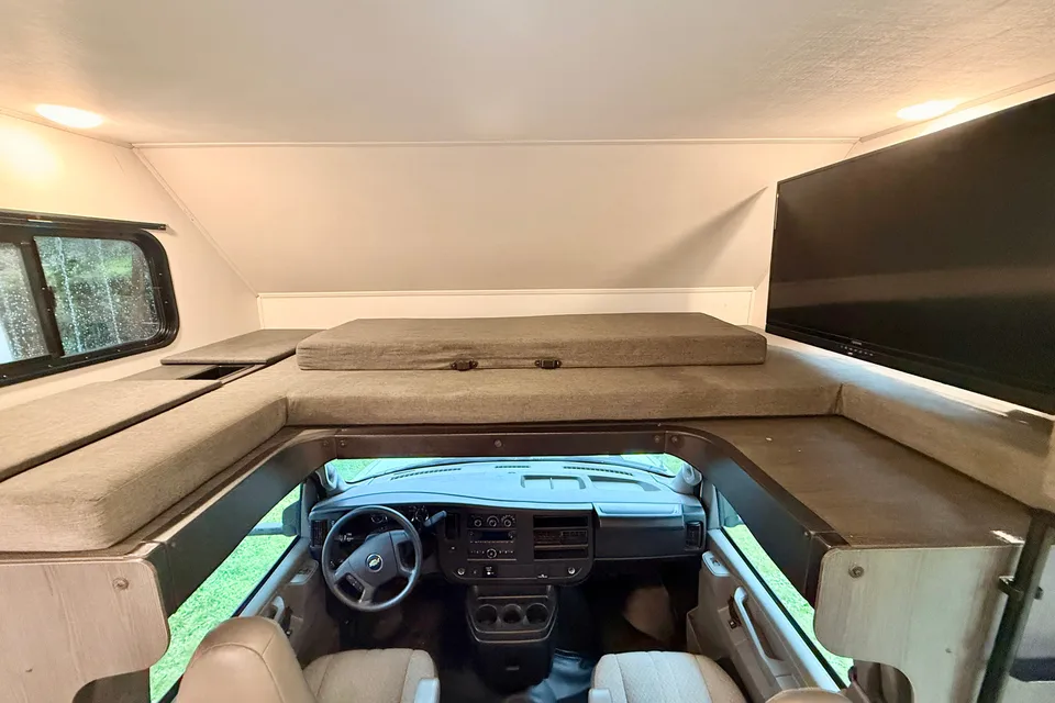 2023 Forest River SUNSEEKER 2250(Bedroom slide)
